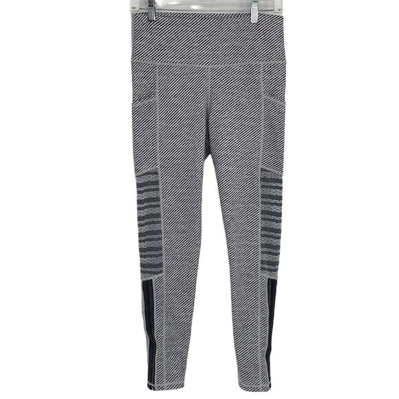 Mono B Striped 7/8 Length Workout Leggings Size Large - Picture 1 of 6